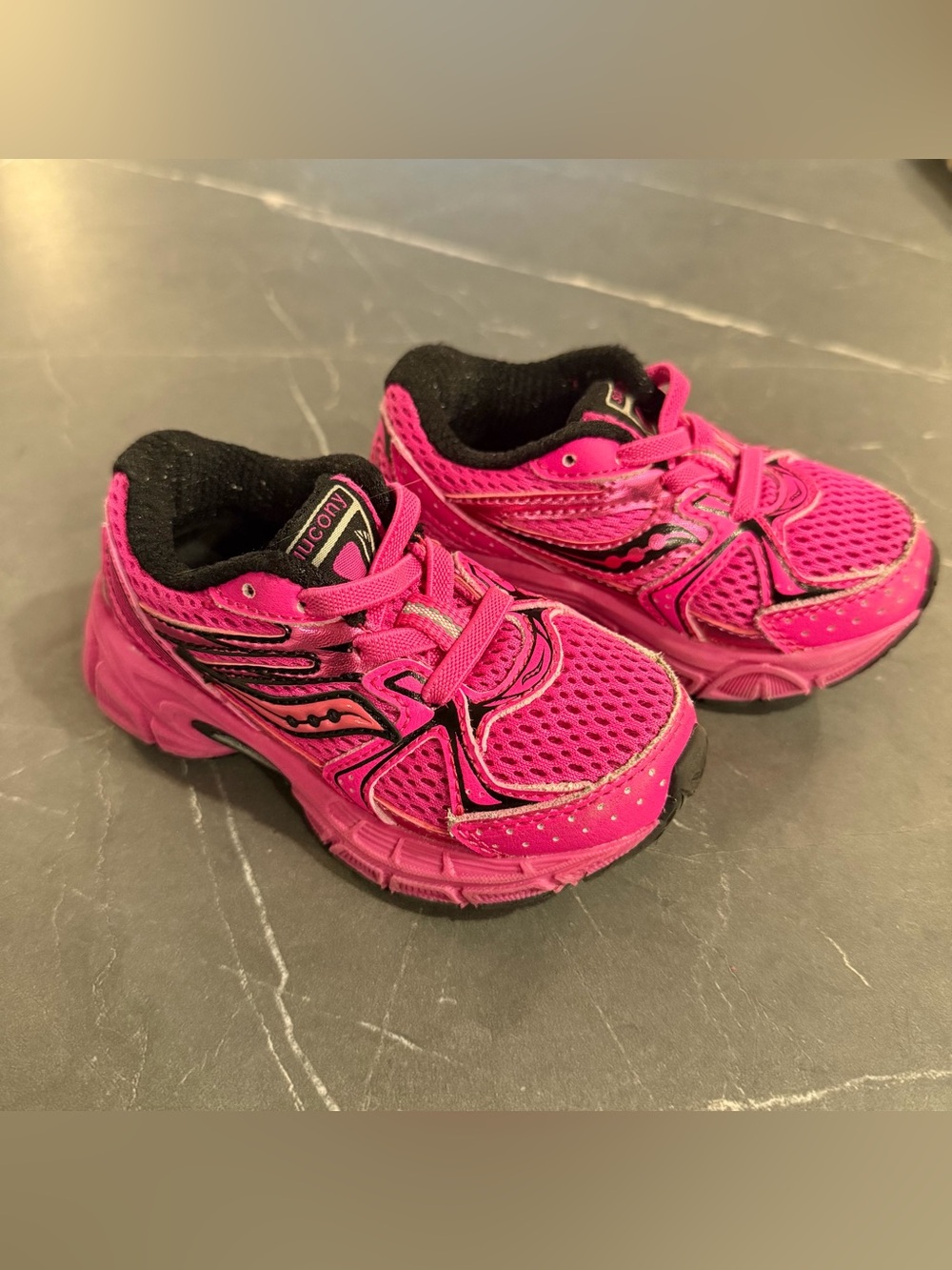 Saucony Sneakers (Baby)